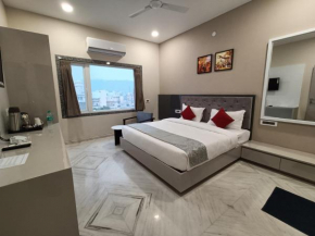 Hotel Shri Anand Dham, Nathdwara - 100 Meters away from the temple